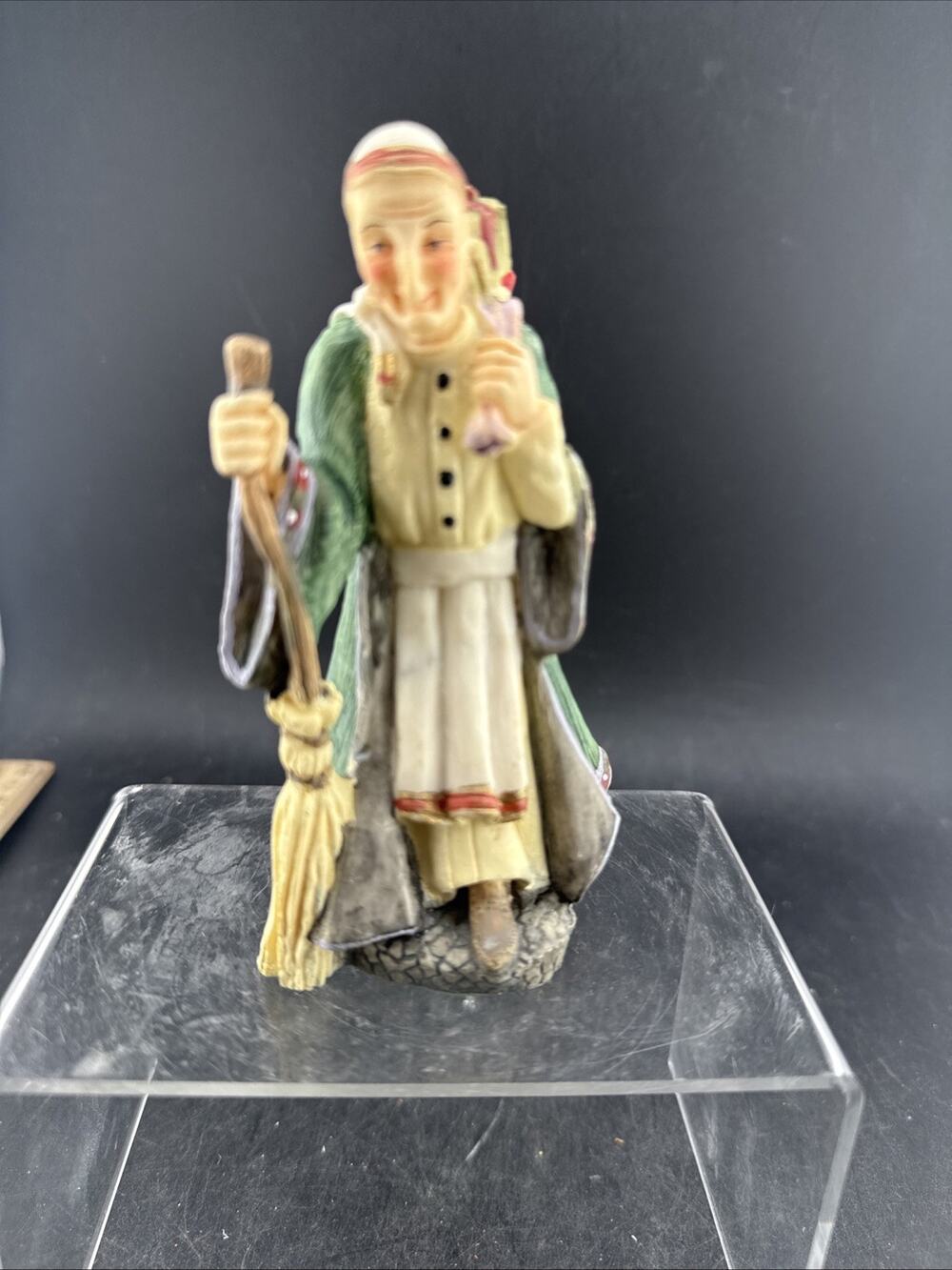 Vintage 1992 La Befana Italy Figurine International Resourcing Services SC05 5"